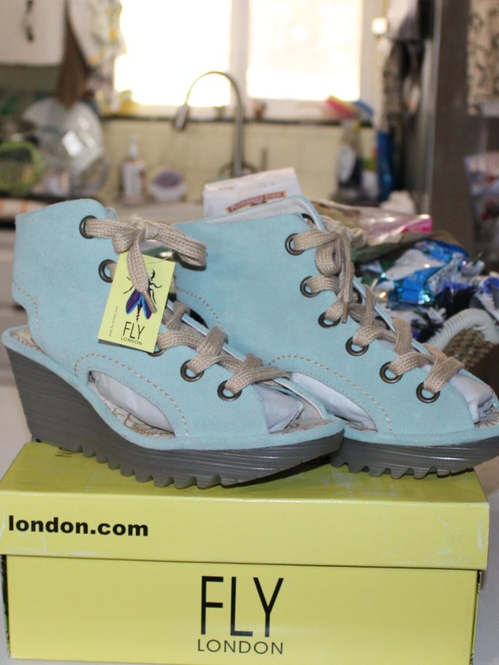 NWT Fly London YABA Mint Suede Green Lace ups women's 40 (9.5/10) PRETTY!